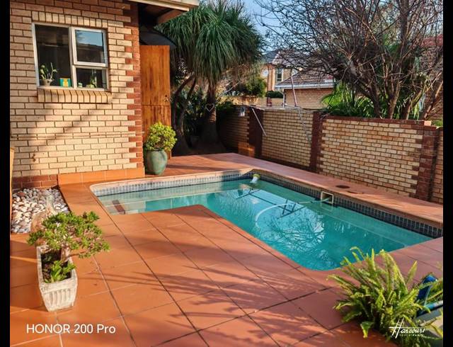 3 BEDROOM PROPERTY TO RENT IN ELDORAIGNE
